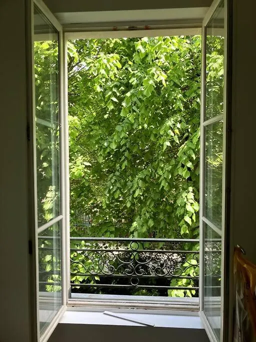Charming Hideaway Paris